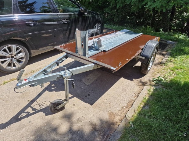 ? Elad Egyedi Motor- s Quad Szllt Utnfut! ?
