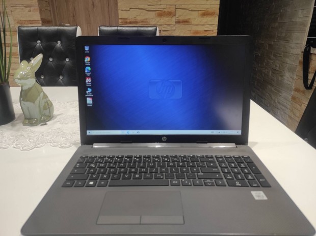 ? Elad I5-s 10 genercis HP laptop!