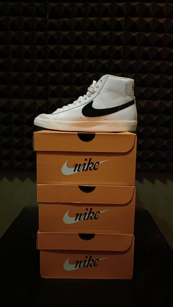 ??Nike Blazer mid 77 vintage ??