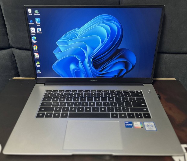 | Ujszeru Huawei Matebook | i5|11.Gen | 16GB | 512GB M.2 |
