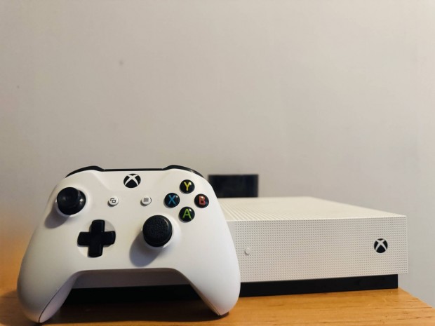 ? Xbox ONE S ?