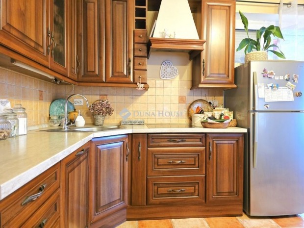 ***Elad� Rig�derben 72 nm-es panor�m�s nagy teraszos lak�s***