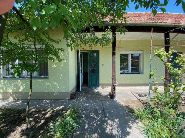 ???? Elad� csal�di h�zr�sz B�k�scsaba belv�ros�ban! Saj�t ud 653_koimp