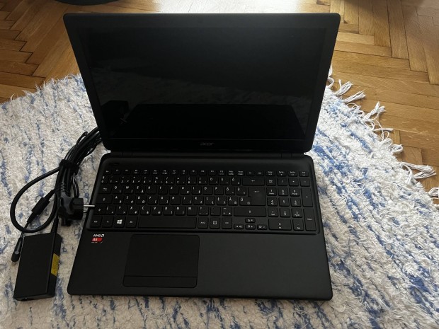 acer Aspire  E1-522