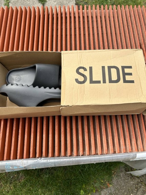 adidas yeezy slide - onyx 43