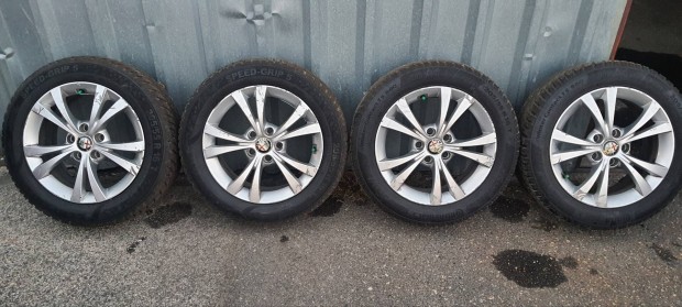 alfa giulietta 5x110 R16 tli gumi alufelni
