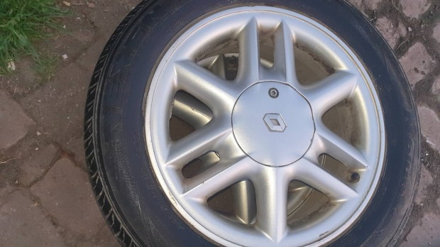 alufelniszett gumikkal