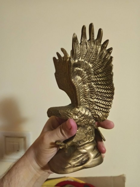 antik bronz sas