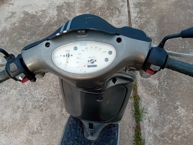 aprilia  scarabeo elad!