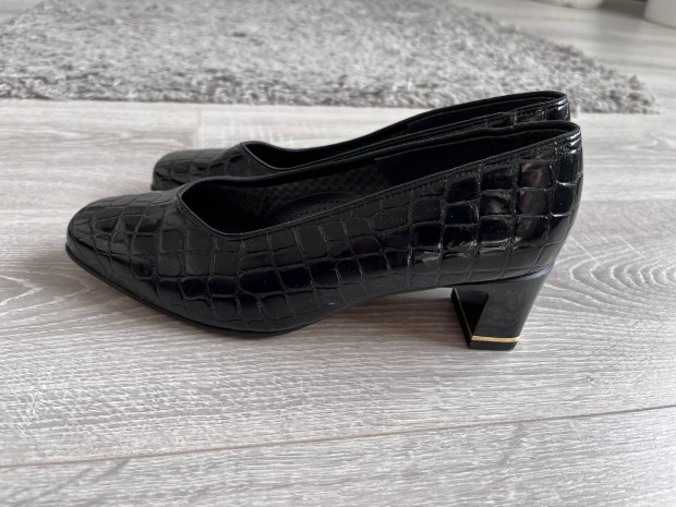 ara lakk magassark� n�i cip�