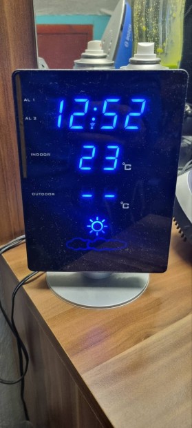 asztali óra, hőmérséklet kijelzővel kék színű