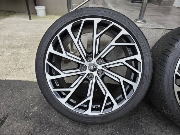 audi A8 S8nyári felniszett 5x112 r21