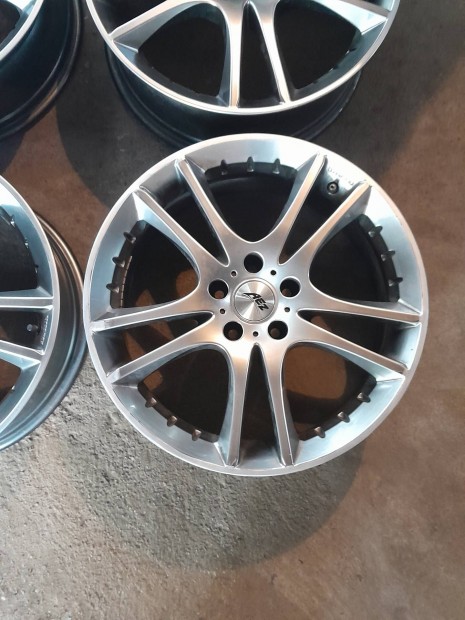 audi a4 a6 a8 seat Skoda Volkswagen Mercedes r18 5x112 felni
