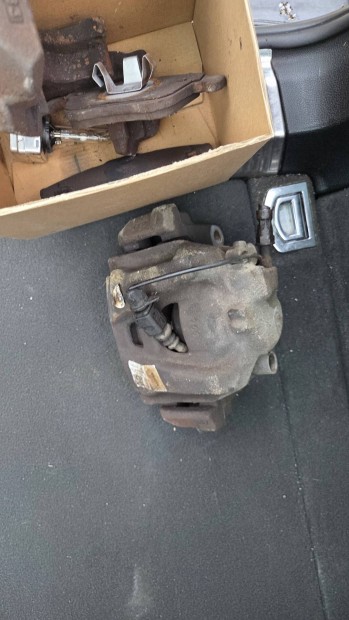 audi a4 feknyereg