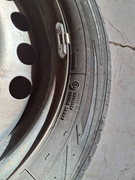 aut� felnik j� min�s�g� gumikkal