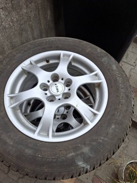 auto kerk Hyundai Mazda tligumi alufelnivel 
