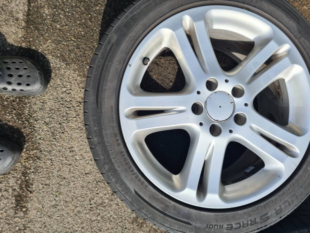 autogumi 4 db ny�ri gumi kb. 10000 km -t futott k�nny�f�mfelnivel