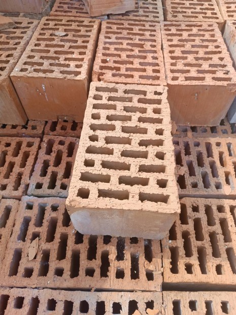 Bontott Tegla Bekes Megye () Bontott Tegla Bekes Megye