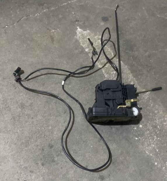 bal els� ajt�z�r A2037200135 elad�