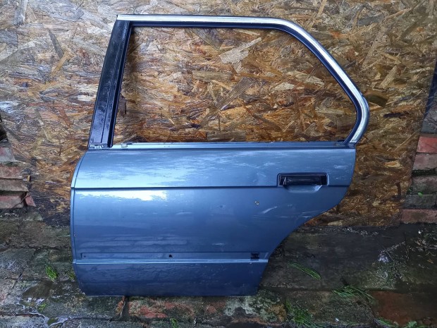 bmw e30 bal hátsó ajtó sedan