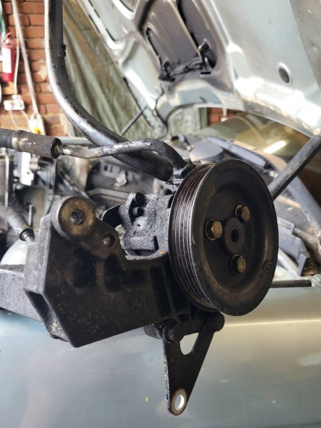 bmw e39 525 tds szervo szivatyu
