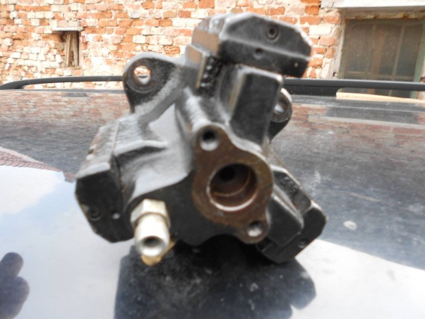 bmw e39 530d 525d magsnyomasu szivatyu