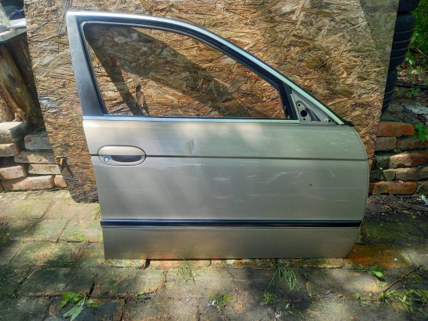 bmw e39 jobb elsö ajtó rozsdamentes