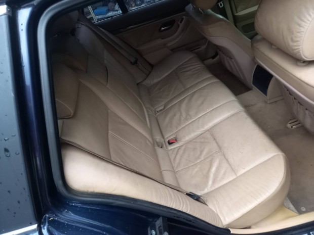 bmw e39 kombi vaj börbelsö ülés ajtókárpit bézs