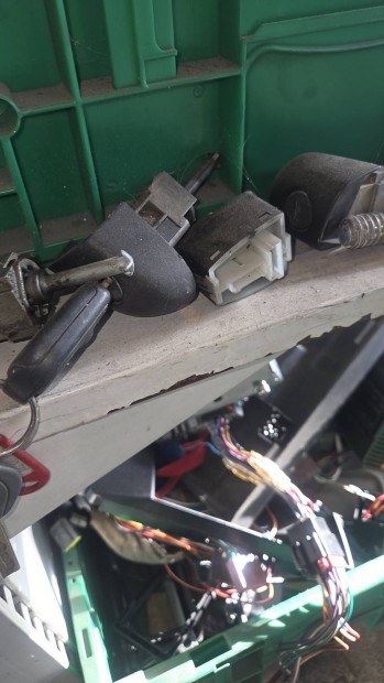 bmw e46 ajto zar kulcsal