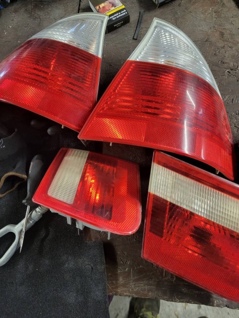 bmw e46 kombi hatso lampa szet
