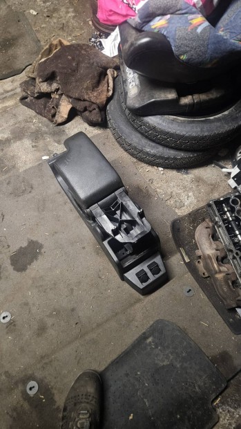 bmw e46 konyoklo hatul szivargyujtos 