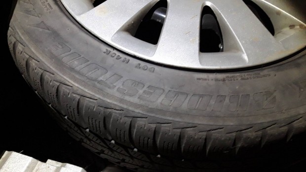 bmw e46 lemezfelni 16 coll , téligumival es dísztárcsa készlet.