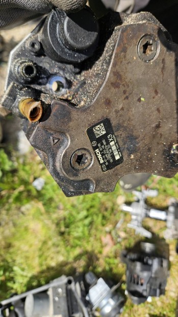 bmw e60 e61 e70 x5 x6 3.0d magasnyomasu szivatyu
