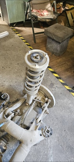 bmw e60 hatso lengescsillapito 