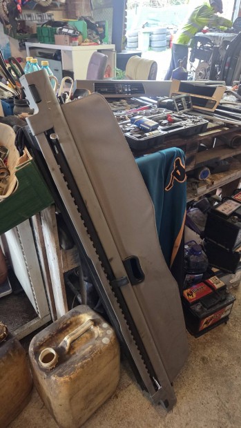 bmw e61 csomagter rolo