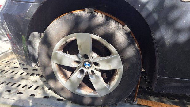 bmw e61 e60 16 colos felni 4 vszakos gumikkal