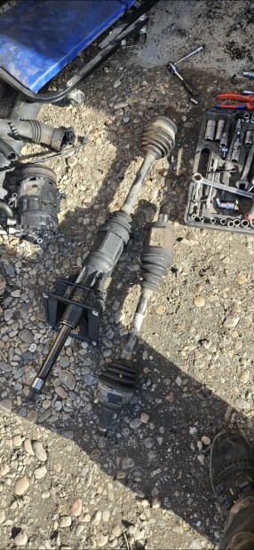 bmw e83 x3 2.0d 150 le feltengelyek