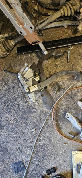 bmw e83 x3 2.0d 150 le pedl sor