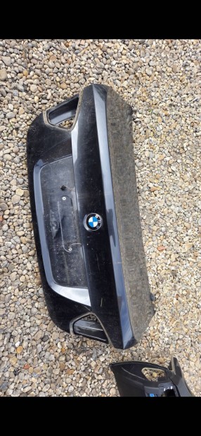 bmw e90.csomagter ajto