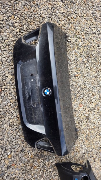 bmw e90 csomagter ajto