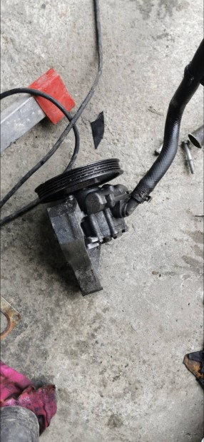 bmw e90 e91 e87 dizel szervo szivatyu 