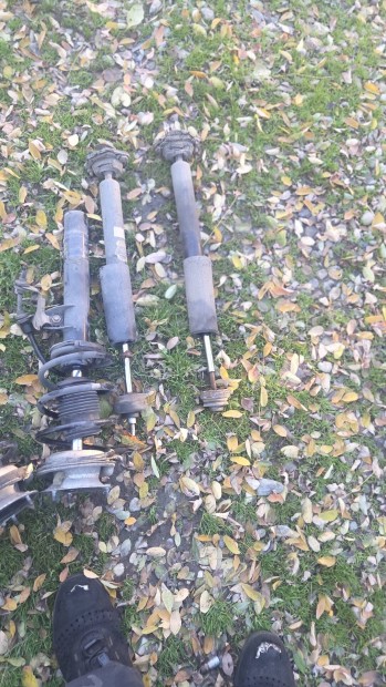 bmw e90 e91 e87 lengescsillapitok 