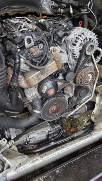 bmw e90 e91 e87 n47b20 a b motor alkatreszek bontas 