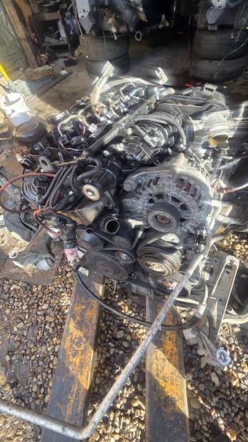 bmw e90 e91 e87 n47d20a motor alkatreszek 