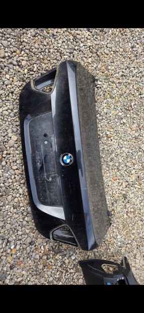 bmw e90 fekete csomagter ajto 