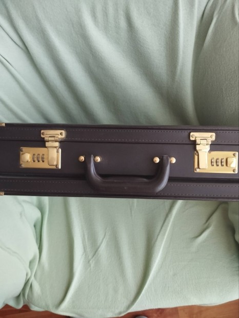 b�r diplomata aktat�ska 