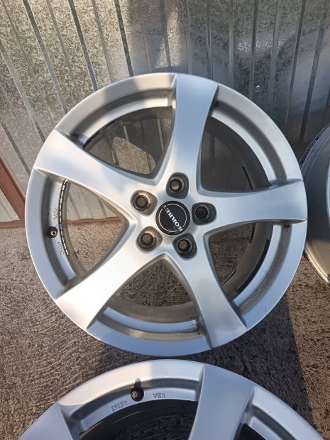 borbet 5x114,3 17 col alufelni szett 
