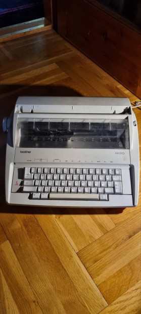brother AX-310 elektromos �r�g�p 