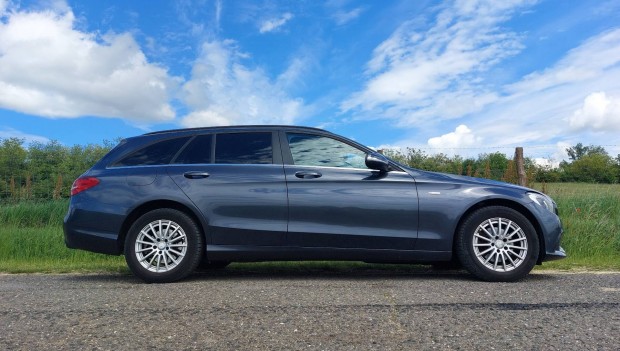 c 180 Mercedes kombi (2015) hibátlan állapotban eladó.
