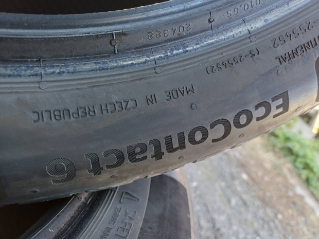 continental 235 45 18